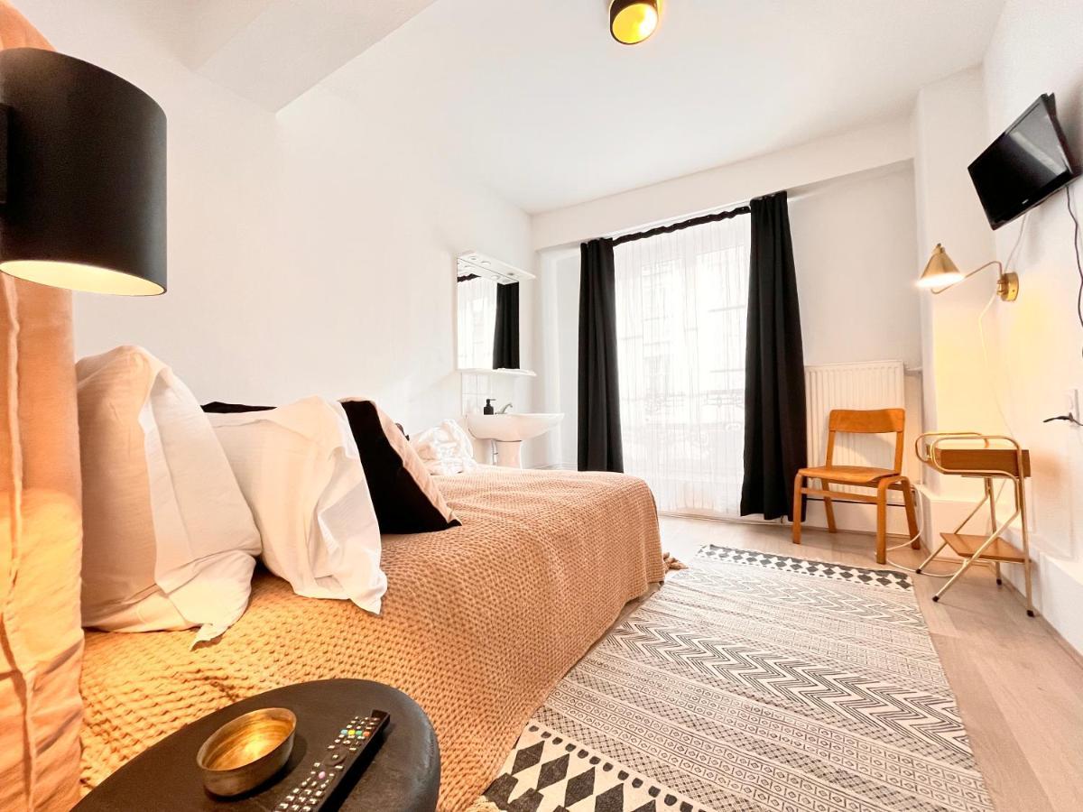 Hotel Du Commerce Клюни Экстерьер фото